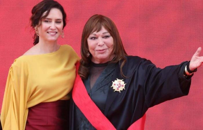 The president looks in Madrid’s fashion from a store in the neighborhood of Fuencarral