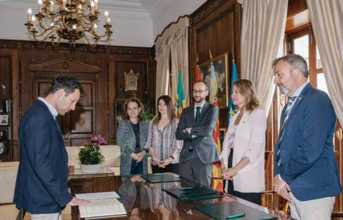 Pablo Viciano takes possession at the City Council