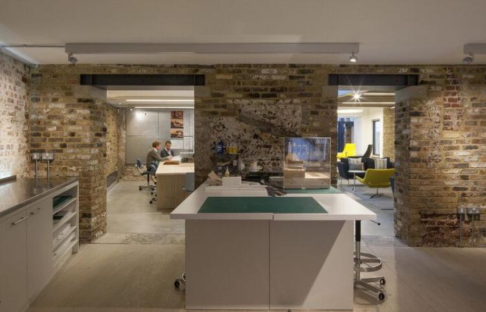 Internal acoustics: effective noise mitigation techniques in architecture