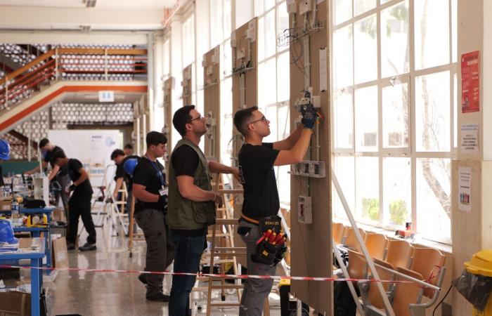 Nine centers compete in Alicante for representing the province in the National Youth Installors Contest