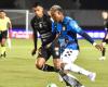 Boyacá Chicó and Once Caldas the points are distributed in a duel full of expulsions
