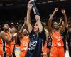 Valencia hits first and is placed at a triumph of the third consecutive league