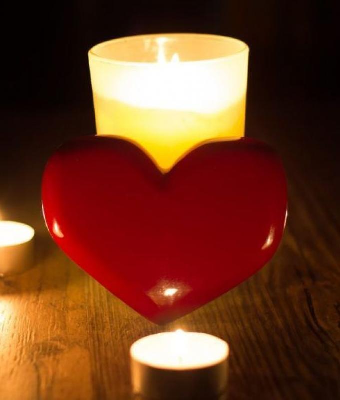 This is how you can do the powerful ritual to attract love