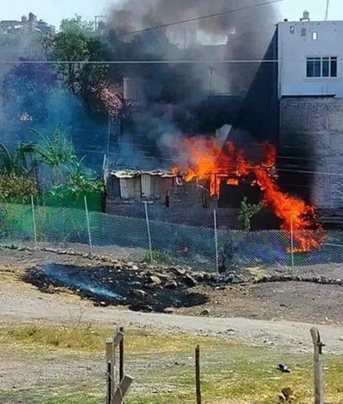 Grandmother and her grandchildren burned to death after a house explosion in Morelia