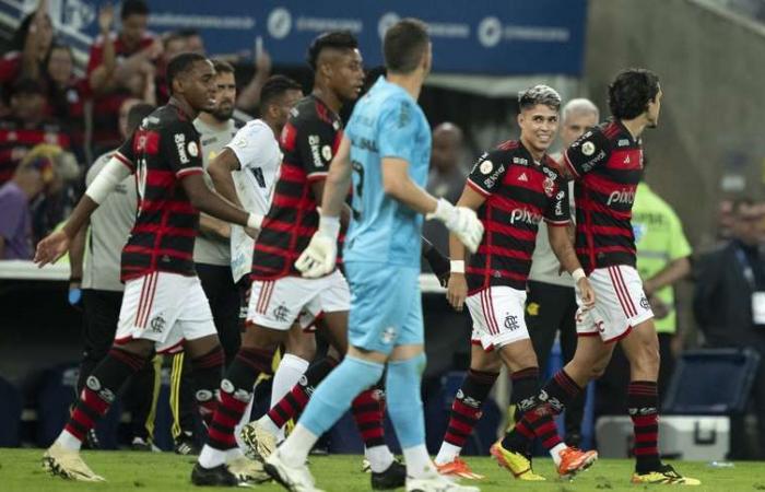 Mauro César praises Flamengo’s performance against Gremio: “Strength and technique”