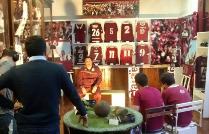 The sad news that Lanús received in the middle of the match against Racing :: Olé