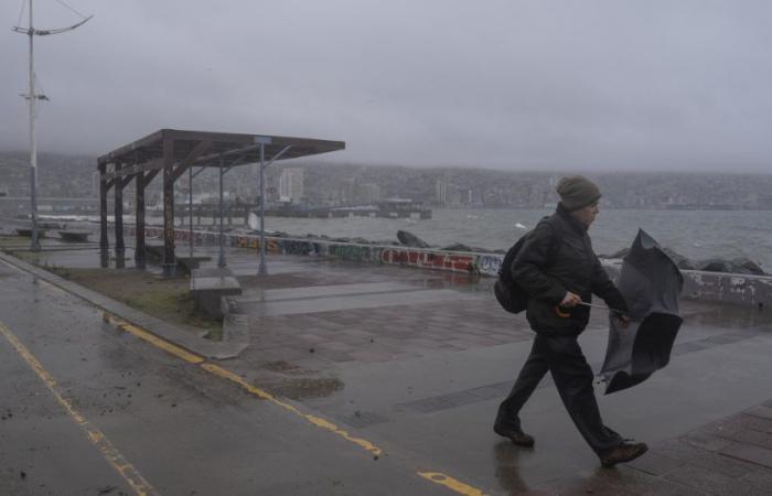 Chaos takes over Chile due to the intense rains that hit the country