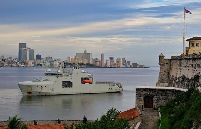 A Canadian patrol vessel and a US attack submarine arrive in Cuba, where Russian warships follow
