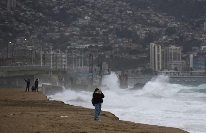The cold front with rain that caused flooding and one death in Chile moves to Argentina