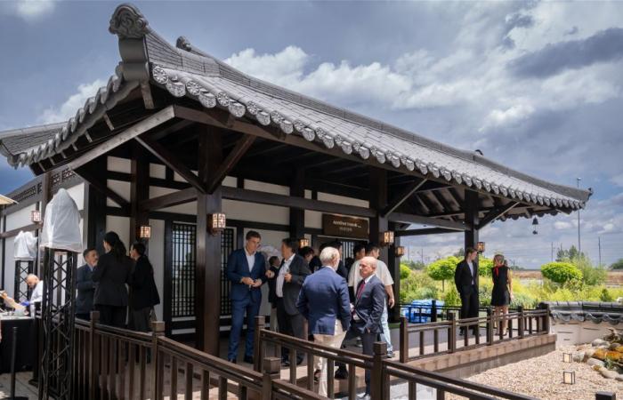 We have been to LG’s new Hanok House, a self-sufficient home that demonstrates its commitment to the Smart Green movement