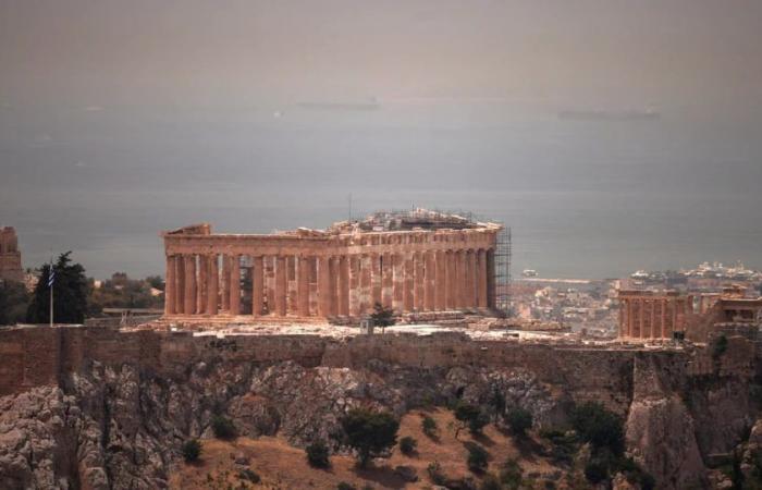 Extreme heat forced Greek authorities to close the Acropolis for the second day in a row