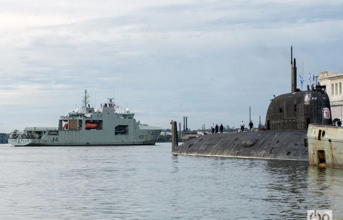 A Canadian military ship arrives in Havana and a US submarine arrives in Guantánamo