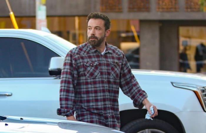 Ben Affleck’s friends, concerned about the actor’s possible relapse into his alcoholism