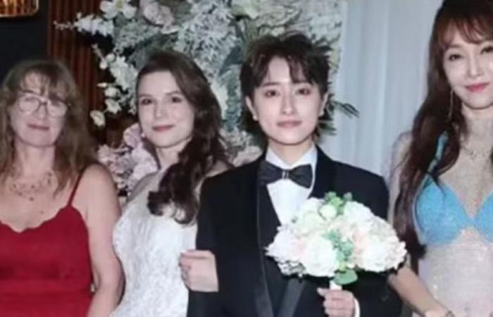 Mother-in-law appeared in a transparent dress and stole the show at the wedding of a famous actress in Taiwan