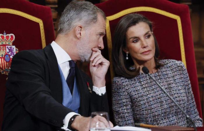 The questioned strategy of King Felipe VI and Queen Letizia when dealing with their illnesses