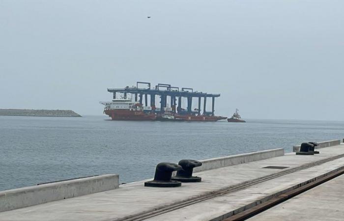 Port of Chancay receives its first cranes