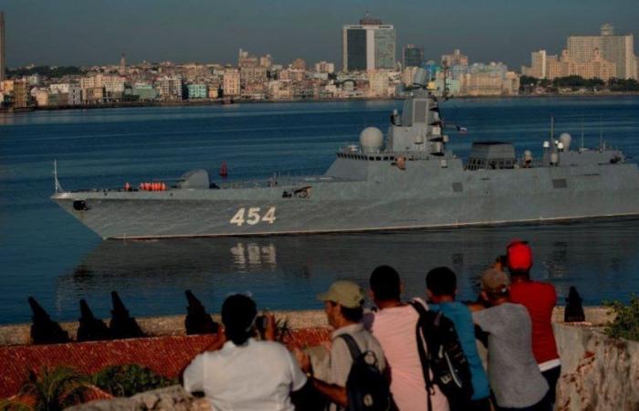 Canadian warship arrives in Cuba after presence of Russian and US submarines