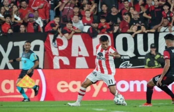Instituto defeated Newell’s in Rosario and is also a leader