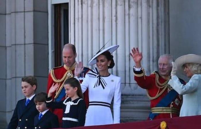 Kate Middleton’s choice to reappear: a white Jenny Packham dress with a big bow | Fashion | S Fashion