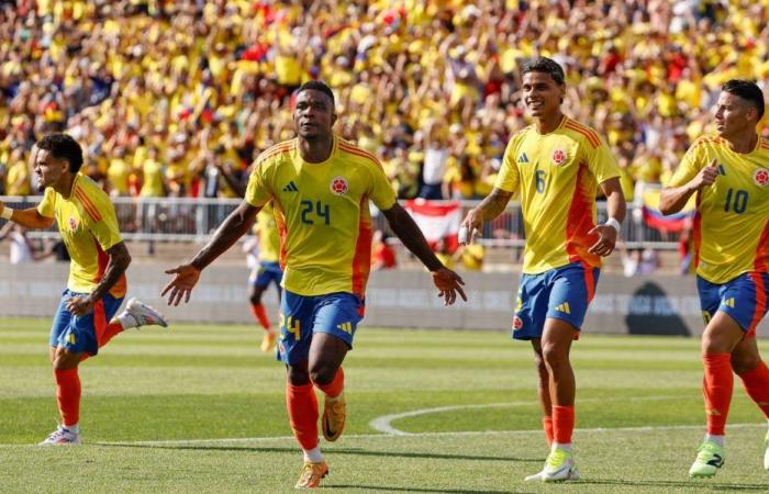 Jhon Córdoba of the Colombian team completed the 2 – 0 in the match against Bolivia