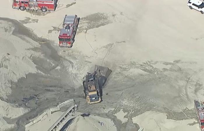 Los Angeles County firefighter dies in vehicle explosion in Littlerock, near Palmdale