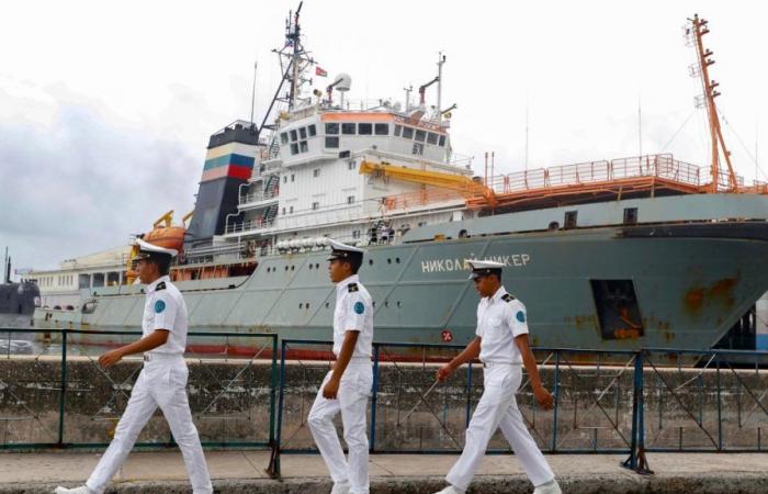 Tension over Russian naval flotilla in Cuba; a US submarine arrives at Guantánamo – Telemundo Miami (51)