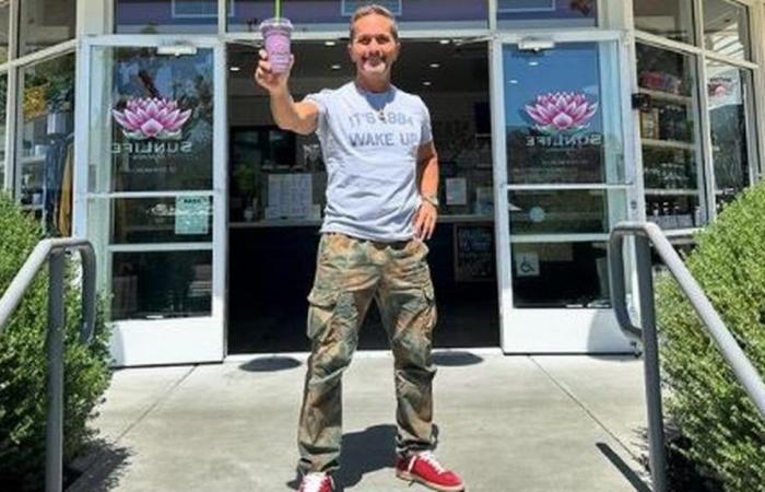 the story of Khalil Rafati, from living on the streets of Los Angeles to making millions with his natural juice company