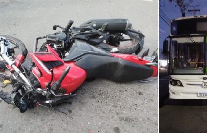 Motorcyclist hospitalized after crashing into a bus from the Tulum Network