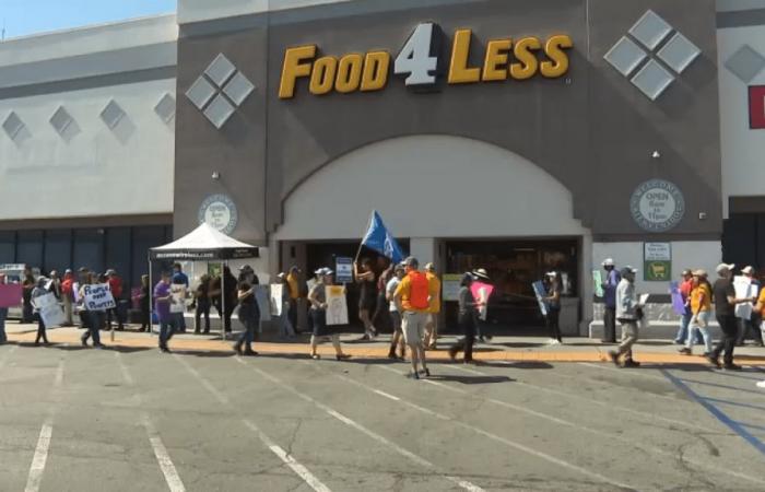 Food 4 Less workers vote in favor of strike – Telemundo 52