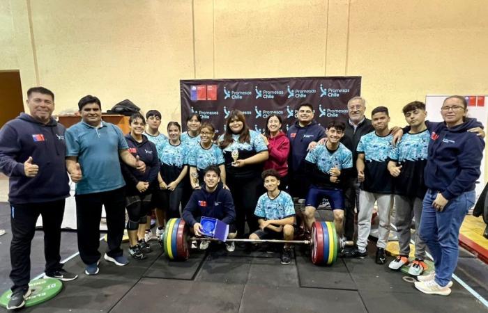 Recognition of weightlifters from Tarapacá who stood out in the Promesas Chile tournament