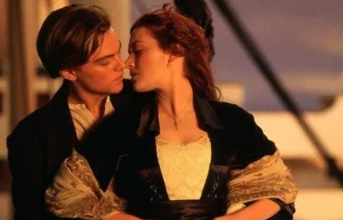 The reason why Kate Winslet alleges that kissing Leonardo Dicaprio in “Titanic” was great torture