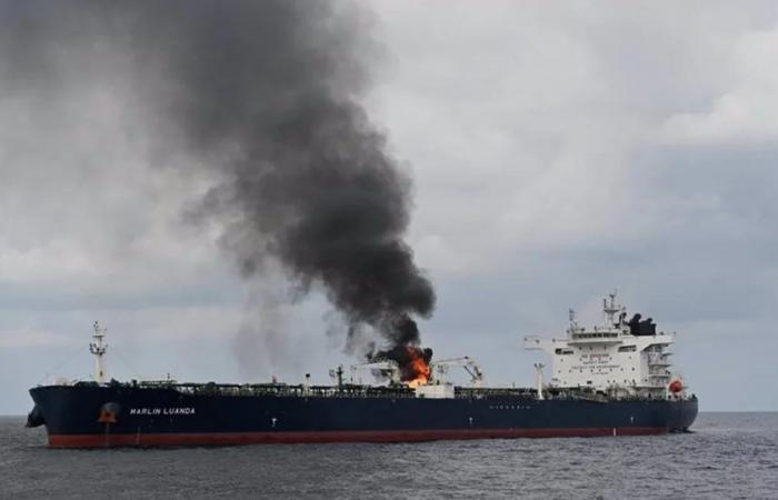 Tension in the Red Sea: Yemen’s Houthi rebels attack a US destroyer and two tankers