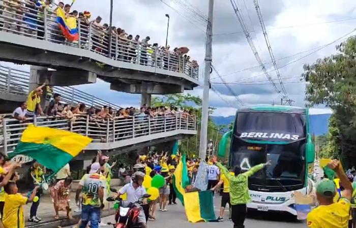 Bucaramanga players were received as heroes; Thousands of people took to the streets to celebrate the dream come true