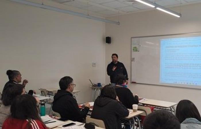 Professionals from the Tarapacá Housing Seremi began their first course on saline soils. Next workshop will be aimed at the construction sector.