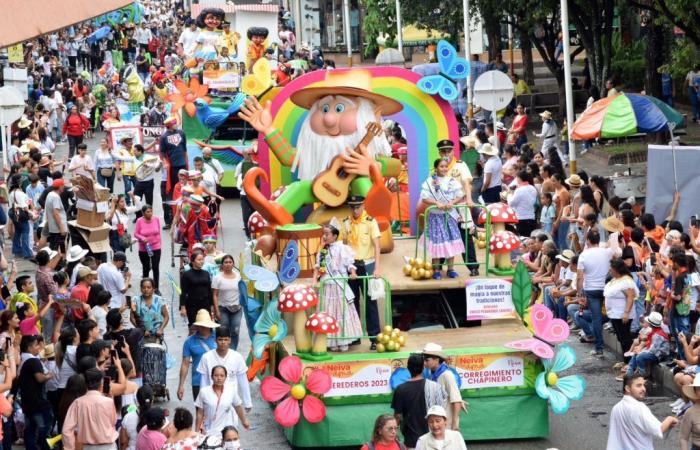 Locals enjoyed the ‘Heirs of Tradition’ parade