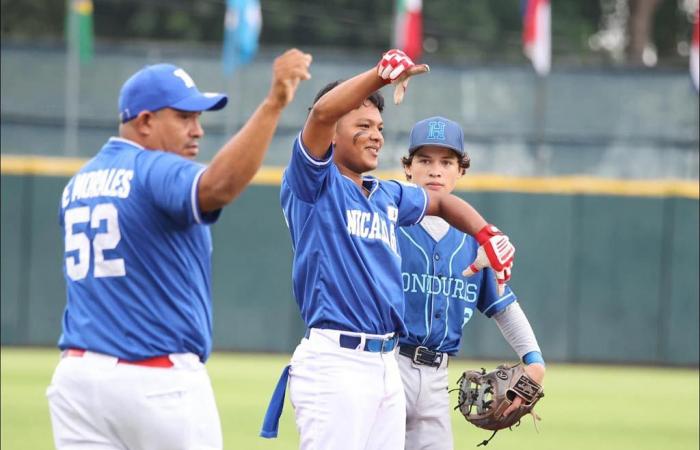 Second date of the Latin American senior baseball series in Guatemala (+Photos)