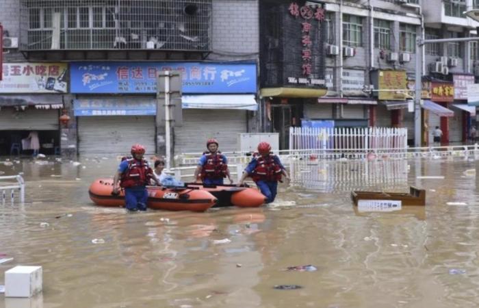 Intense rains generated floods and affected 180 thousand people in different regions of China