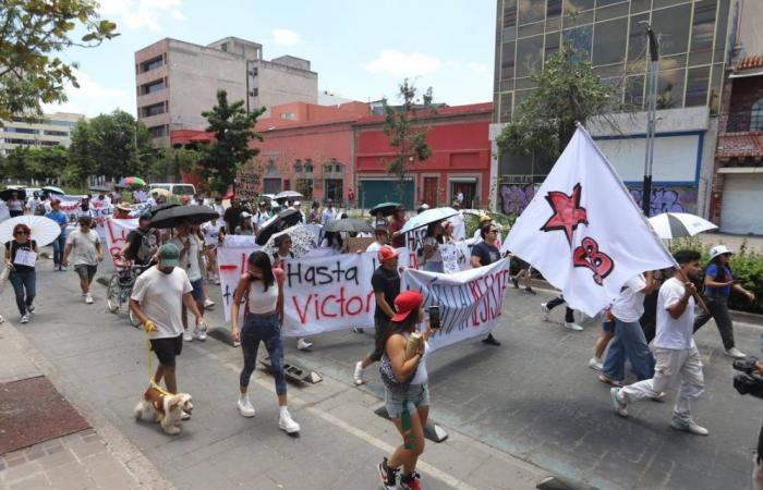 UASLP students marched along Av. Carranza; They ask to dismiss the director – El Sol de San Luis