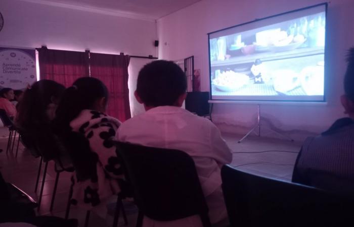 Cinema at school reached seven places and communes in the Colón department