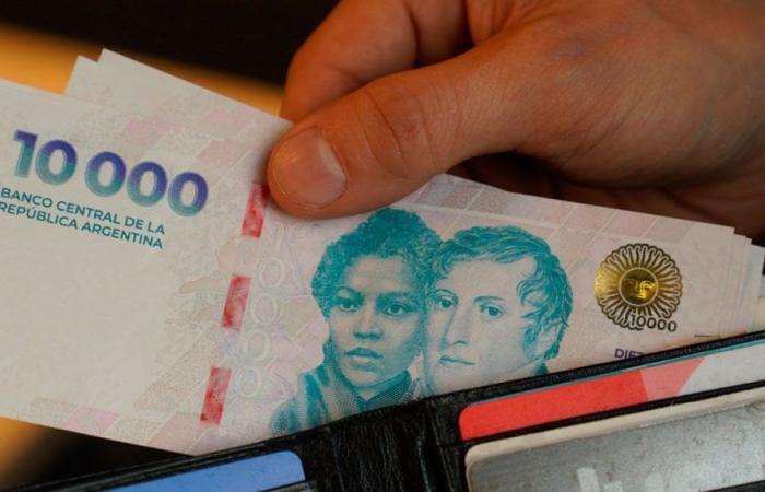 The Government will disburse almost US$ 90 million to print $10,000 and $20,000 bills