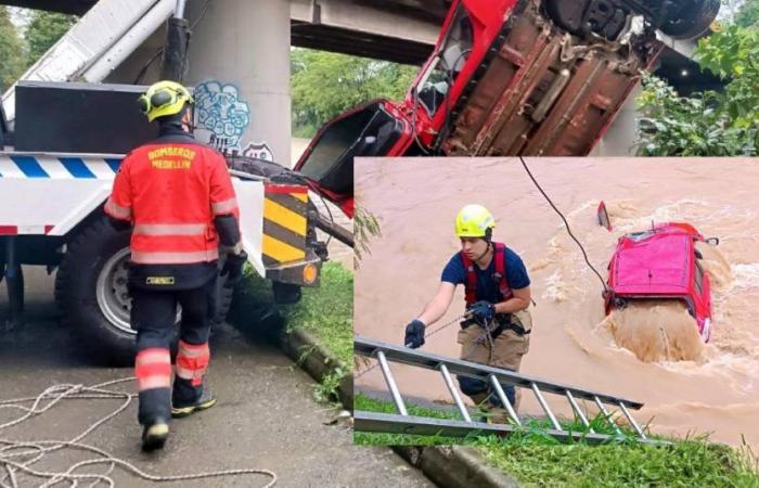 car fell into the Medellín river with two occupants