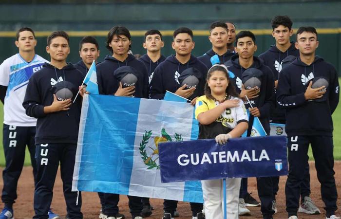 Second date of the Latin American senior baseball series in Guatemala (+Photos)