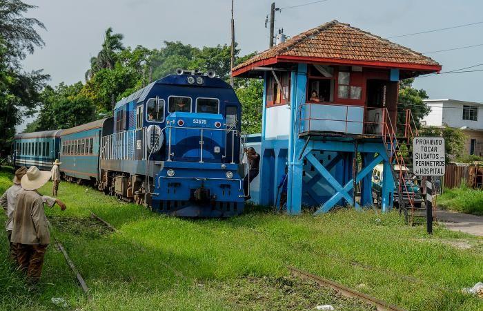 Rail services restored in eastern Cuba