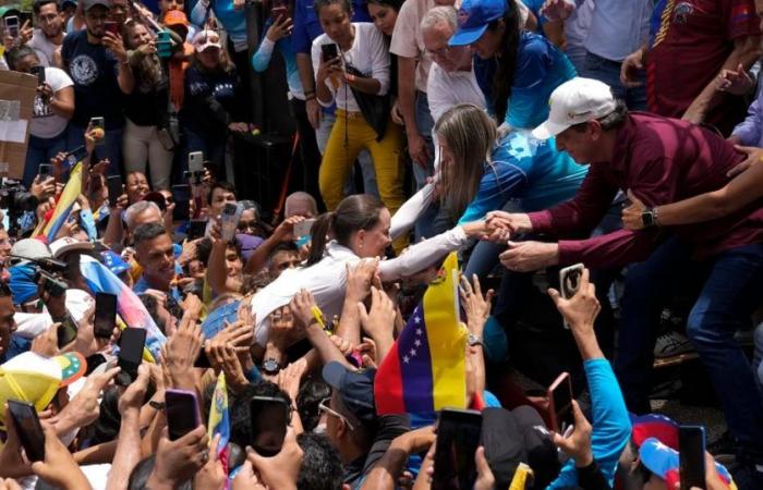 Persecution in Venezuela: Edmundo González Urrutia and María Corina Machado denounced the arrest of two other collaborators