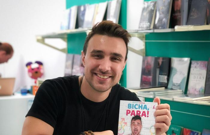 The book ‘Bicha, Para!’, by Guigo Kieras, continues as a reference and inspiration for young LGBT people in Brazil
