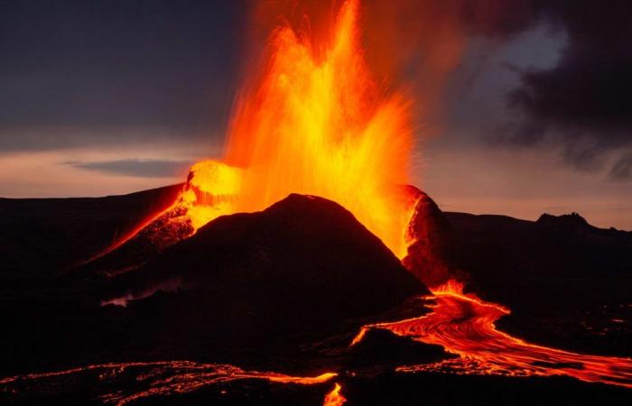 They reveal that a volcanic eruption mechanism is similar to launching a toy rocket