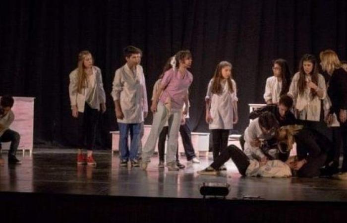 The play against bullying “Enough” will be presented at the Bicentennial Theater