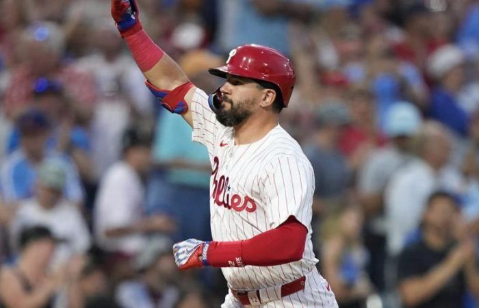 Schwarber continues to thunder in June and hits 2 HR to lead Phillies vs. Parents