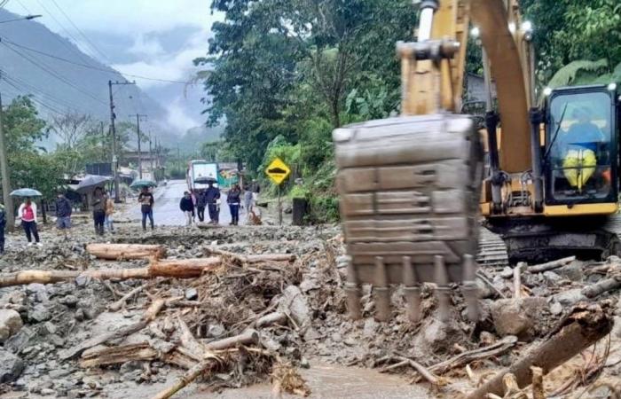 An avalanche in Ecuador leaves six dead, injured and dozens missing