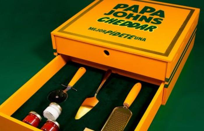 News Papa Johns: launches three cheese products and gives away a year of free pizza | Brands
